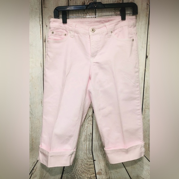 Premiere DENIM Size 6 Petite By Christopher Banks Light Pink Cuffd Denim Capri. - Picture 2 of 8